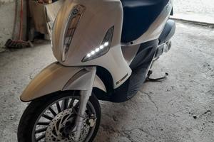 Piaggio Beverly 