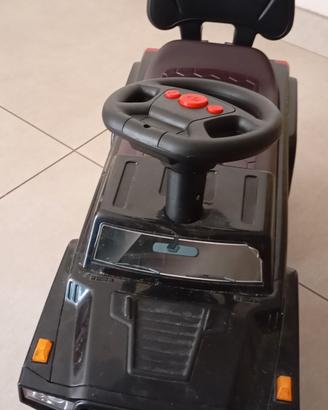 macchina giocattolo per bambini