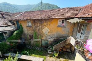 VILLA A SCHIERA A SERRA RICCÒ