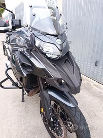 Benelli trk 502x