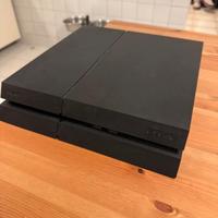 PS4 500GB (senza joypad) con CAM + giochi
