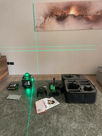 Livella laser doppia batteria nuova