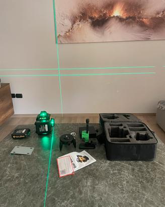 Livella laser doppia batteria nuova