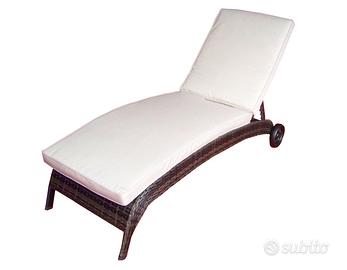 lettino in rattan sintetico