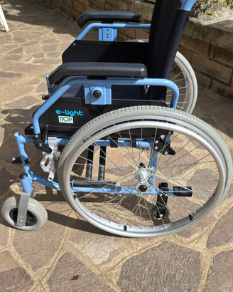 Sedia a rotelle per disabili