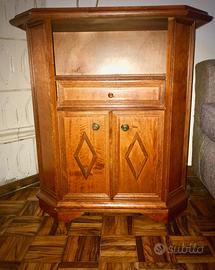 Mobile in legno arte povera con rotelle