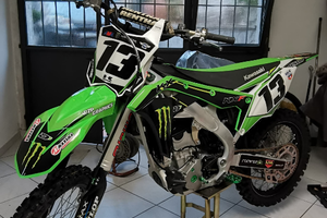 Kawasaki 250 4t del 2022 con libretto per pista