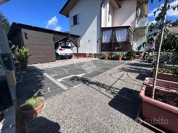 CASA SEMINDIPENDENTE A SARZANA