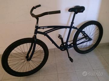 Bicicletta contro pedale