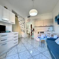 2 LOCALI A ALASSIO