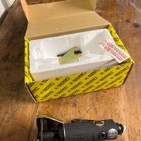 Smerigliatrice ad aria