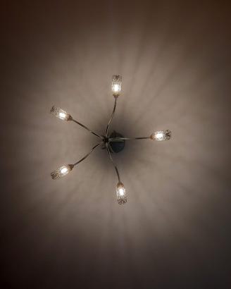 Splendido lampadario lavorato con 5 luci a led