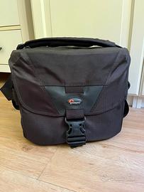 Borsa macchina foto lowepro