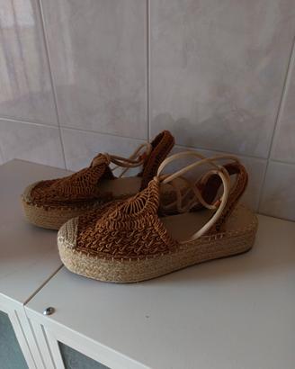 sandali in macramè 