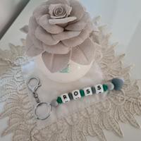 realizzo portachiavi  o portaciuccio  con nomi