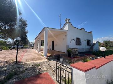 Serranova villa ristrutturata con ampio terreno