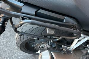 Supporti valige larerali givi per honda cb500x