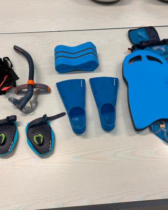 Attrezzatura completa per nuoto trithlon