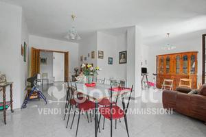 Appartamento di 235 m² con 4 locali a Galatina
