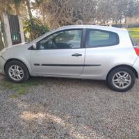 Motore Clio 1500 dci \\  E RICAMBI