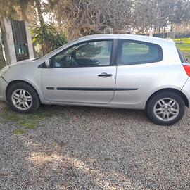 Motore Clio 1500 dci \\  E RICAMBI