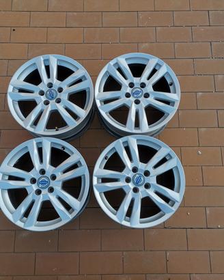CERCHI IN LEGA PER VOLVO R.17”