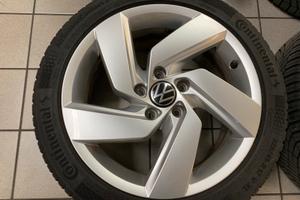 Cerchi in lega 17 originali golf 8 gti con gomme