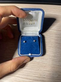 Orecchini con diamanti