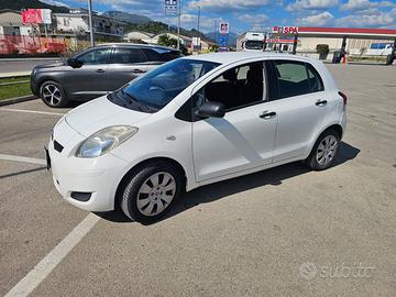 Toyota Yaris 1.0 Sol 5 porte Full Optional