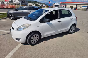 Toyota Yaris 1.0 Sol 5 porte Full Optional