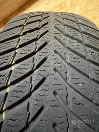 Pneumatici invernali Nokian snowproof 215/55 R18