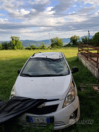 Auto incidentata ma marciante