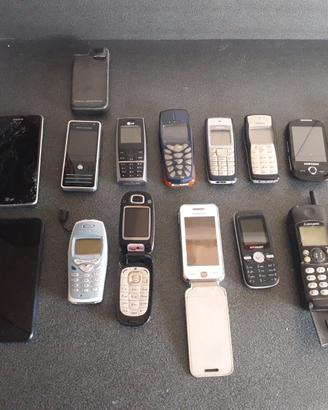 Cellulari vari modelli vintage