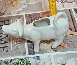 Lattiera vintage a forma di mucca.