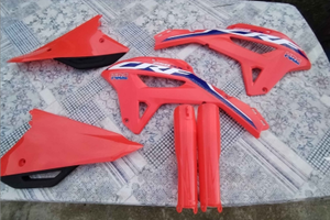 Plastiche Honda CRF 250 2022/23