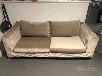 Divano due posti con rivestimento sfoderabile