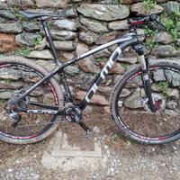 Mountain-bike Olmo Namib 29" in carbonio