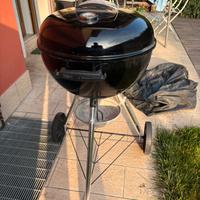 Barbecue Weber Kettle 47 ben tenuto