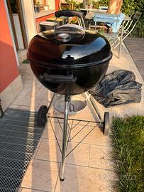 Barbecue Weber Kettle 47 ben tenuto