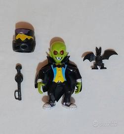 Little Dracula Figure Light Up Eyes! 1991 Bandai