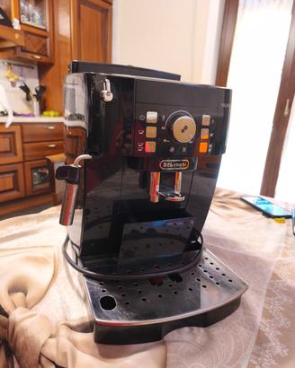 de longhi Magnifica S