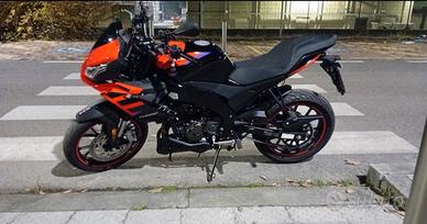 Aprilia tuono 125 ABS 5400km