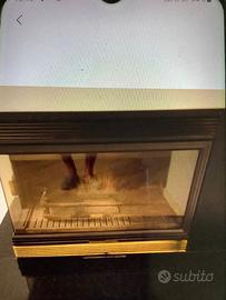 Caminetto inserto in ghisa