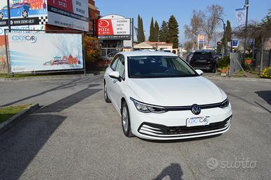 Volkswagen Golf 1.0 etsi evo Life 110cv dsg