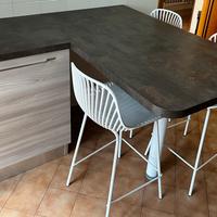 Penisola con mobiletto e sgabelli da cucina STOSA