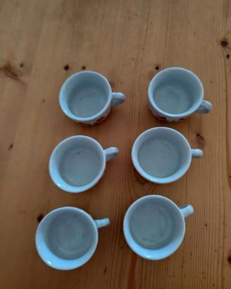 Sei tazze in porcellana ancora nuove