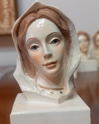 Madonna col velo bustino