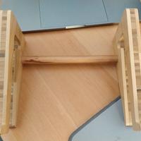 Supporto in legno per computer portatili