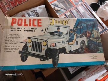 Police jeep gioco vintage technofix