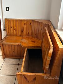 Cassapanca in legno con contenitore